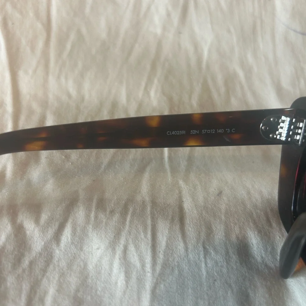 NEW CELINE CL40259I 52N Havana Green Rectangle Unisex Sunglasses 57-12